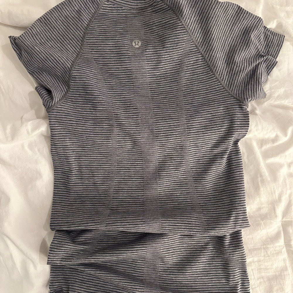 lululemon athletica Gray Striped Short Sleeve Tee